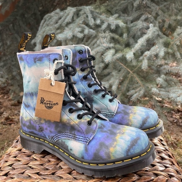 NEW Dr Doc Martens Soft Denim Blue Tie Dye Suede Leather 1460 Pascal Boot